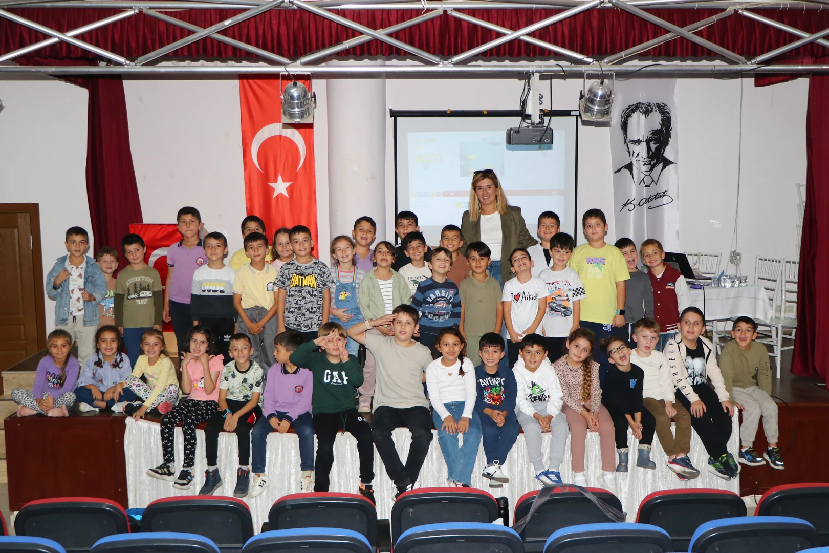 ÇİFTLİKKÖY’DE BELEDİYE KURSLARI 1000 KİŞİYE ULAŞTI