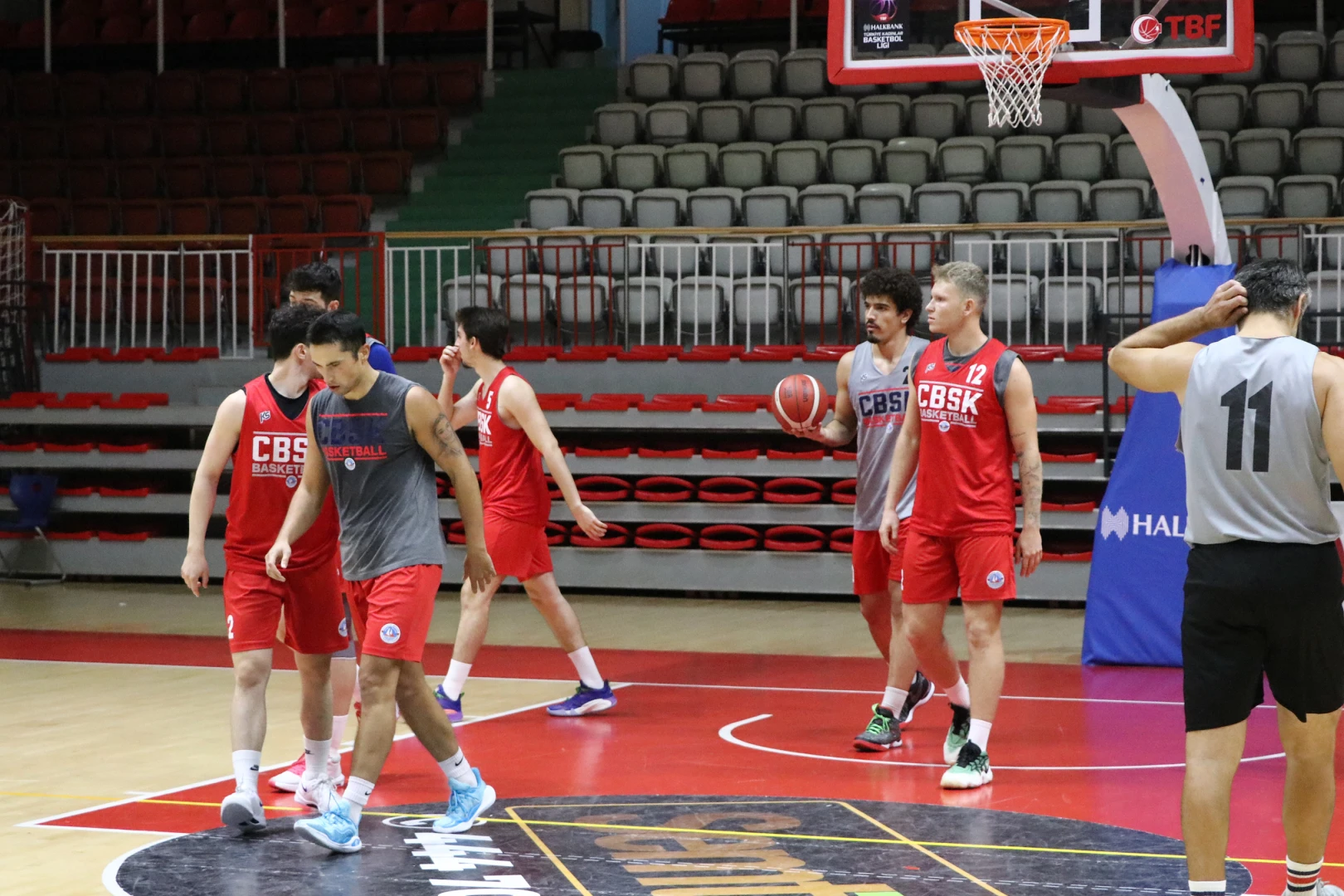ÇİFTLİKKÖY BELEDİYE, ANKARA DEPLASMANINDA SON PERİYOTTA KAYBETTİ (76-66)