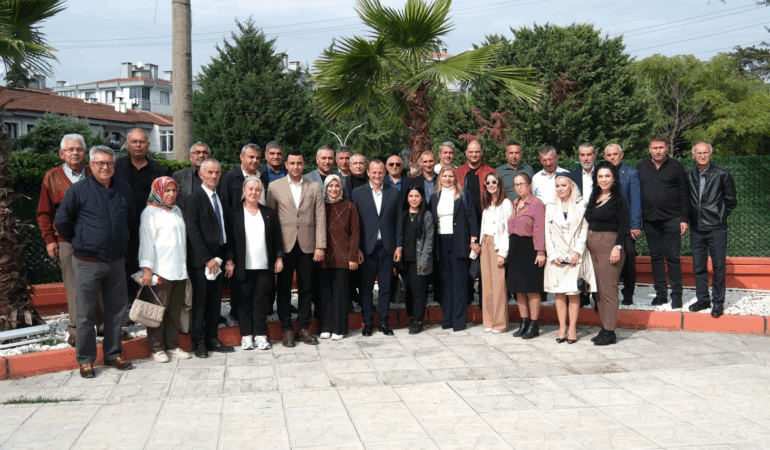 BAŞKAN YELE, ÇİFTLİKKÖY’DEKİ MUHTARLARLA BİR ARAYA GELDİ