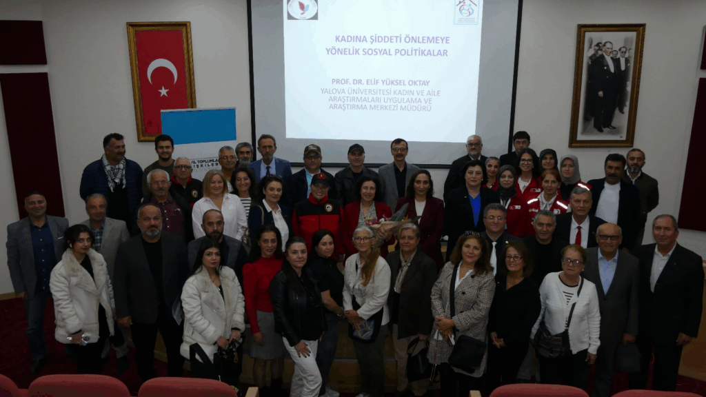 YALOVA’DA “KADINA YÖNELİK ŞİDDETLE MÜCADELE POLİTİKALARI” KONFERANSI DÜZENLENDİ