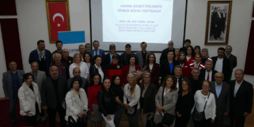 YALOVA’DA “KADINA YÖNELİK ŞİDDETLE MÜCADELE POLİTİKALARI” KONFERANSI DÜZENLENDİ 7 YALOVA’DA “KADINA YÖNELİK ŞİDDETLE MÜCADELE POLİTİKALARI” KONFERANSI DÜZENLENDİ