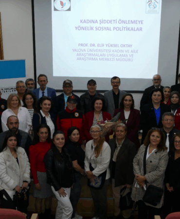 YALOVA’DA “KADINA YÖNELİK ŞİDDETLE MÜCADELE POLİTİKALARI” KONFERANSI DÜZENLENDİ