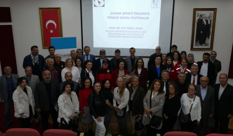 YALOVA’DA “KADINA YÖNELİK ŞİDDETLE MÜCADELE POLİTİKALARI” KONFERANSI DÜZENLENDİ 1 YALOVA’DA “KADINA YÖNELİK ŞİDDETLE MÜCADELE POLİTİKALARI” KONFERANSI DÜZENLENDİ