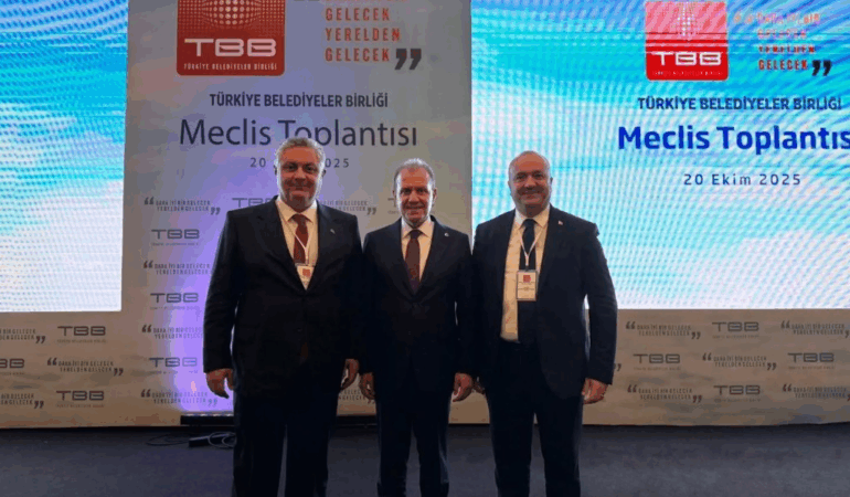 Çınarcık Belediye Başkanı Avni Kurt, Türkiye Belediyeler Birliği Toplantısına Katıldı