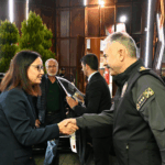 Görevde Ciddiyet, Sanatta İncelik! Polis Korosu Yalova’da Unutulmaz Bir Geceye İmza Attı 16 Görevde Ciddiyet, Sanatta İncelik! Polis Korosu Yalova’da Unutulmaz Bir Geceye İmza Attı