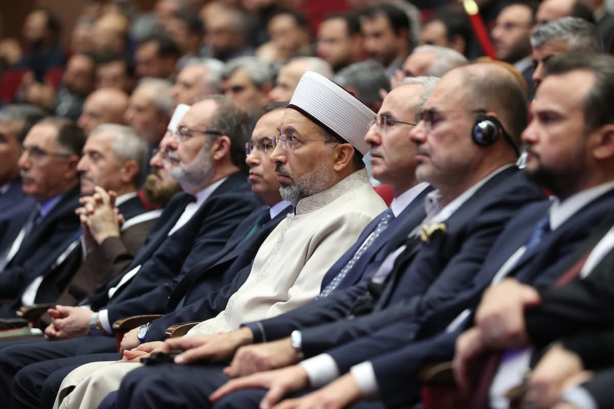 Diyanet İşleri Başkanı Prof. Dr. Safi Arpaguş: “İnsanlığın kurtuluş reçetesi Kur’an’da ve sünnet-i seniyyede mevcuttur”