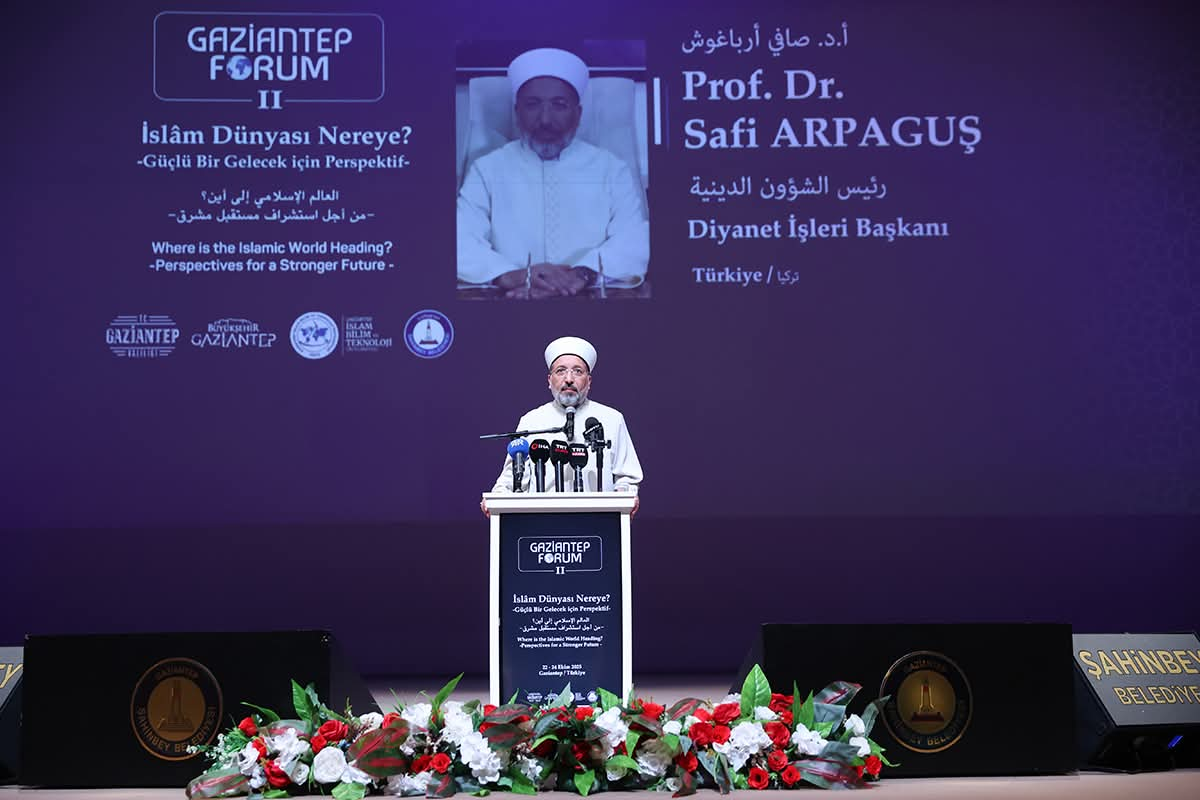 Diyanet İşleri Başkanı Prof. Dr. Safi Arpaguş: “İnsanlığın kurtuluş reçetesi Kur’an’da ve sünnet-i seniyyede mevcuttur”