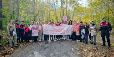 Çınarcık’ta Meme Kanserine Dikkat Çekmek İçin “Pembe” Doğa Yürüyüşü Düzenlendi 1 Çınarcık’ta Meme Kanserine Dikkat Çekmek İçin “Pembe” Doğa Yürüyüşü Düzenlendi