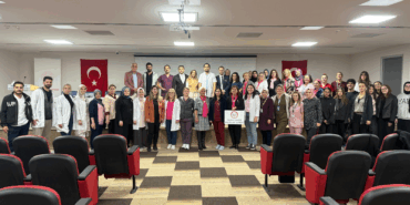 Yalova Eğitim ve Araştırma Hastanesi’nde Meme Kanseri Farkındalık Semineri Düzenlendi 47 Yalova Eğitim ve Araştırma Hastanesi’nde Meme Kanseri Farkındalık Semineri Düzenlendi