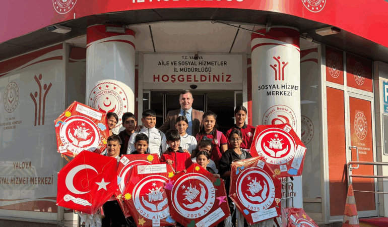 2025 AİLE YILI KAPSAMINDA “GÖKYÜZÜNE AİLE BAĞLARIMIZI UÇURALIM” UÇURTMA ETKİNLİĞİ GERÇEKLEŞTİRİLDİ