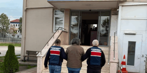 YALOVA’DA FETÖ ÜYESİ HÜKÜMLÜ YAKALANDI 15 YALOVA’DA FETÖ ÜYESİ HÜKÜMLÜ YAKALANDI