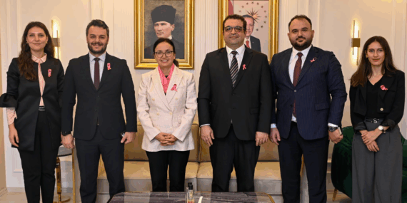 Uludağ Elektrik’ten Meme Kanserine Karşı “Pembe Farkındalık” 17 Uludağ Elektrik’ten Meme Kanserine Karşı “Pembe Farkındalık”