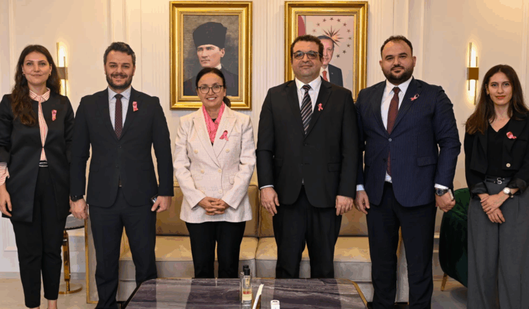 Uludağ Elektrik’ten Meme Kanserine Karşı “Pembe Farkındalık” 6 Uludağ Elektrik’ten Meme Kanserine Karşı “Pembe Farkındalık”