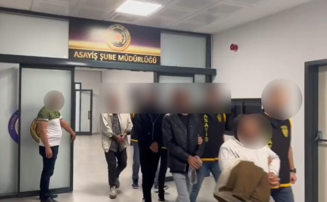 Yalova Polisi, 16 Milyon Liralık Dolandırıcılık Çetesini Çökertti: 21 Şüpheli Yakalandı 6 Yalova Polisi, 16 Milyon Liralık Dolandırıcılık Çetesini Çökertti: 21 Şüpheli Yakalandı