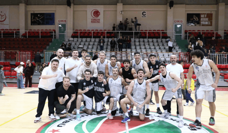 Potada Çiftlikköy'den Akhisar Zaferi 68-63