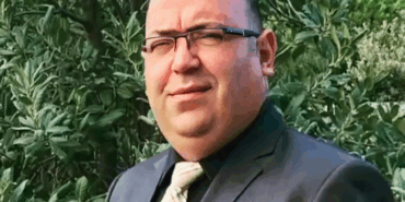 Volkan Özdemir’den Cesaret, Adalet ve Onur Dolu Mesajlar: “Güneşi Tutacağız, Göreceksin” 5 Volkan Özdemir’den Cesaret, Adalet ve Onur Dolu Mesajlar: “Güneşi Tutacağız, Göreceksin”