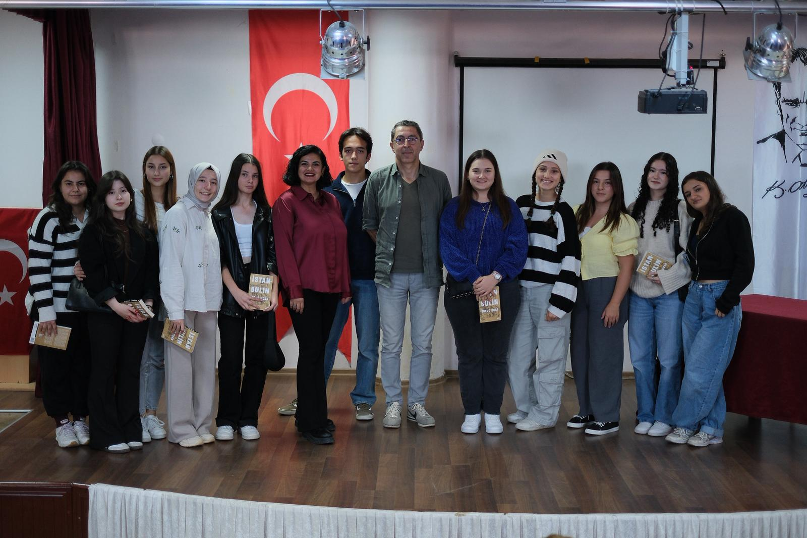 YAZAR ERTUĞ UÇAR ÇİFTLİKKÖYLÜLERLE SÖYLEŞİDE BULUŞTU 5 YAZAR ERTUĞ UÇAR ÇİFTLİKKÖYLÜLERLE SÖYLEŞİDE BULUŞTU