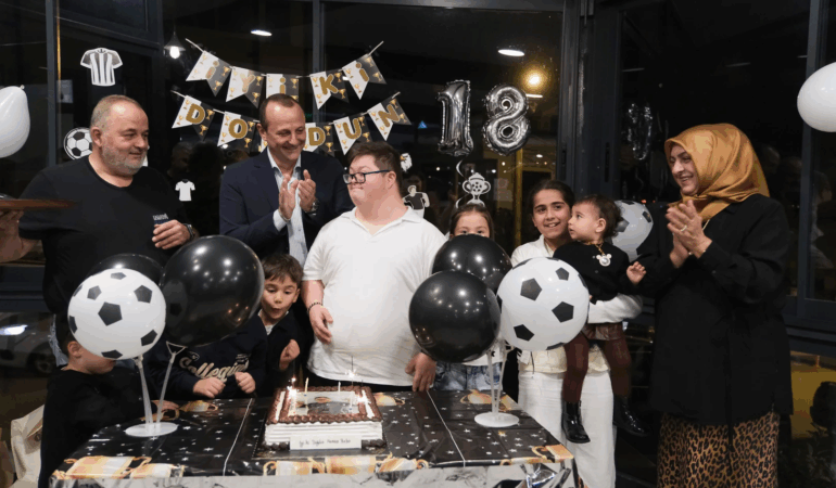 BAŞKAN YELE’DEN HAMZA’YA DOĞUM GÜNÜ SÜRPRİZİ