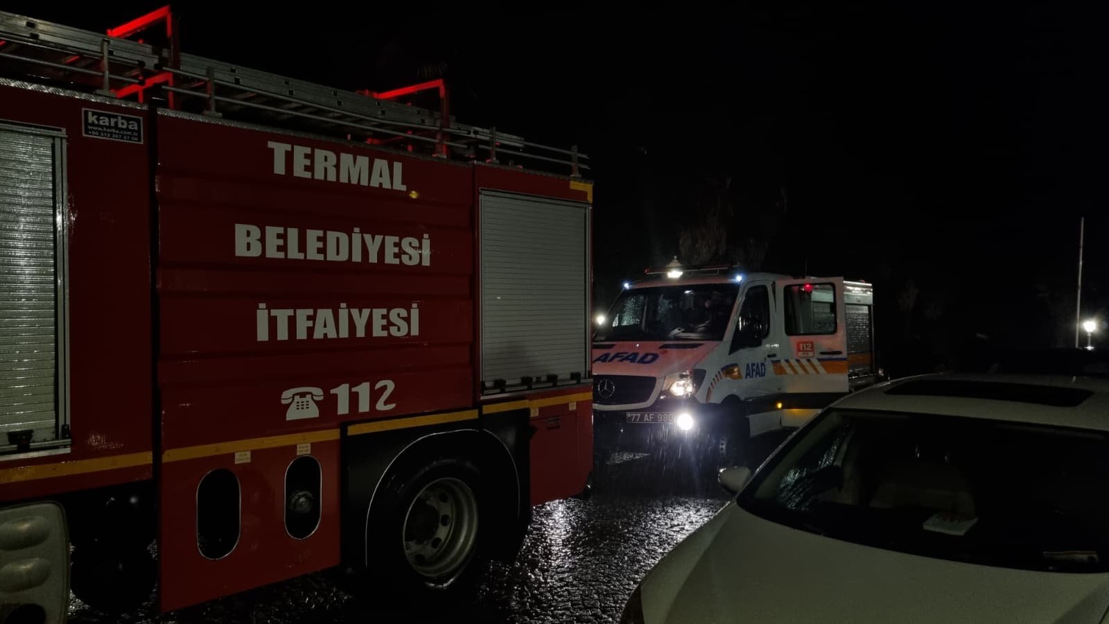 Termal’de TBMM Oteli’nde Korkutan Yangın: Kızgın Yağ Tutuştu, Ekipler Anında Müdahale Etti 5 Termal’de TBMM Oteli’nde Korkutan Yangın: Kızgın Yağ Tutuştu, Ekipler Anında Müdahale Etti