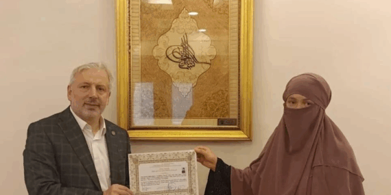 LETONYALI ÜNİVERSİTE ÖĞRENCİSİ MONTA STOŞA MÜSLÜMAN OLDU 25 LETONYALI ÜNİVERSİTE ÖĞRENCİSİ MONTA STOŞA MÜSLÜMAN OLDU