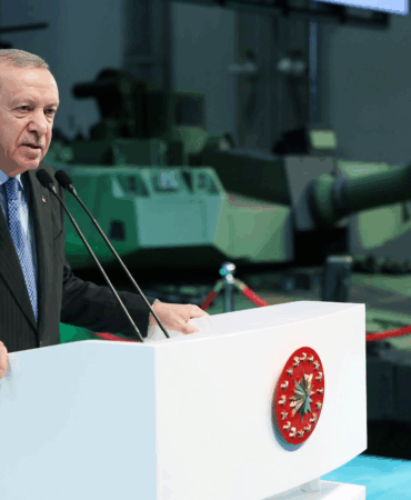 BMC’nin Yeni Üretim Tesisi Açıldı; İlk Yeni ALTAY Tankı Cumhurbaşkanı Erdoğan’a Teslim Edildi