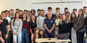 ÜNİVERSİTE ÖĞRENCİLERİNE İLK DERS YALOVA İTFAİYESİ’NDEN  