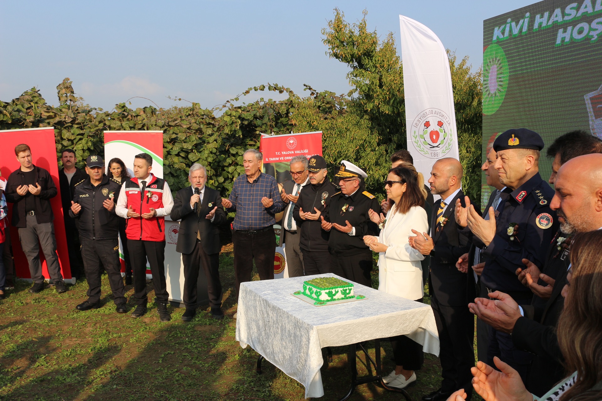 Yalova’da Coğrafi İşaretli Kivi Hasadı Coşkuyla Başladı