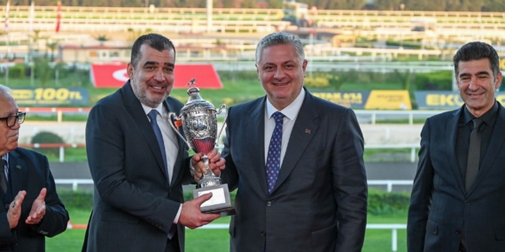 GELENEKSEL ‘YÜRÜYEN KÖŞK KOŞUSU’NUN 9’UNCUSU GERÇEKLEŞTİ  