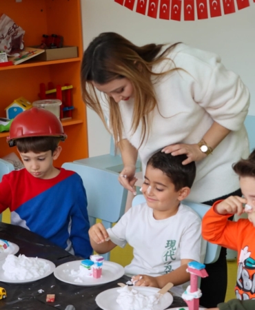 YAPI-İNŞA MİMARİ ESERLER ATÖLYESİ MİNİKLERLE BULUŞTU