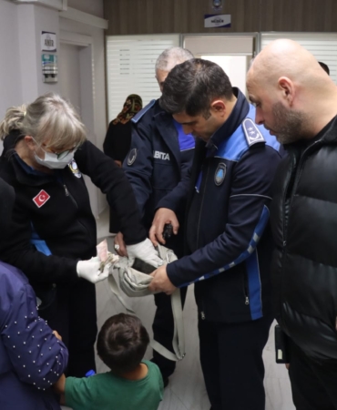 YALOVA BELEDİYESİ ZABITA EKİPLERİNDEN DİLENCİLERE OPERASYON