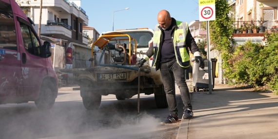 KANALİZASYONLARDA SICAK SİSLEME ÇALIŞMALARI SÜRÜYOR