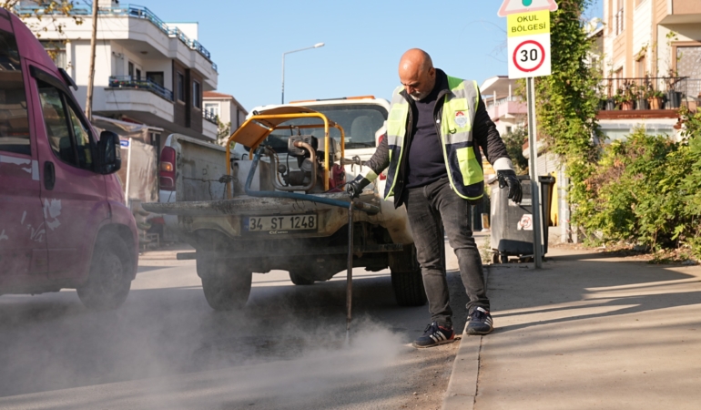 KANALİZASYONLARDA SICAK SİSLEME ÇALIŞMALARI SÜRÜYOR