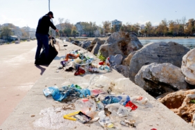 KAYALIKLARDAN ÇIKAN ATIKLAR PES DEDİRTTİ