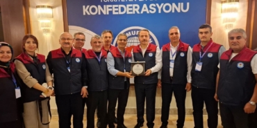 EĞİTİM BİR-SEN YALOVA ŞUBESİ, “BÜYÜK TÜRKİYE BULUŞMASI”NDAN ÖDÜLLE DÖNDÜ