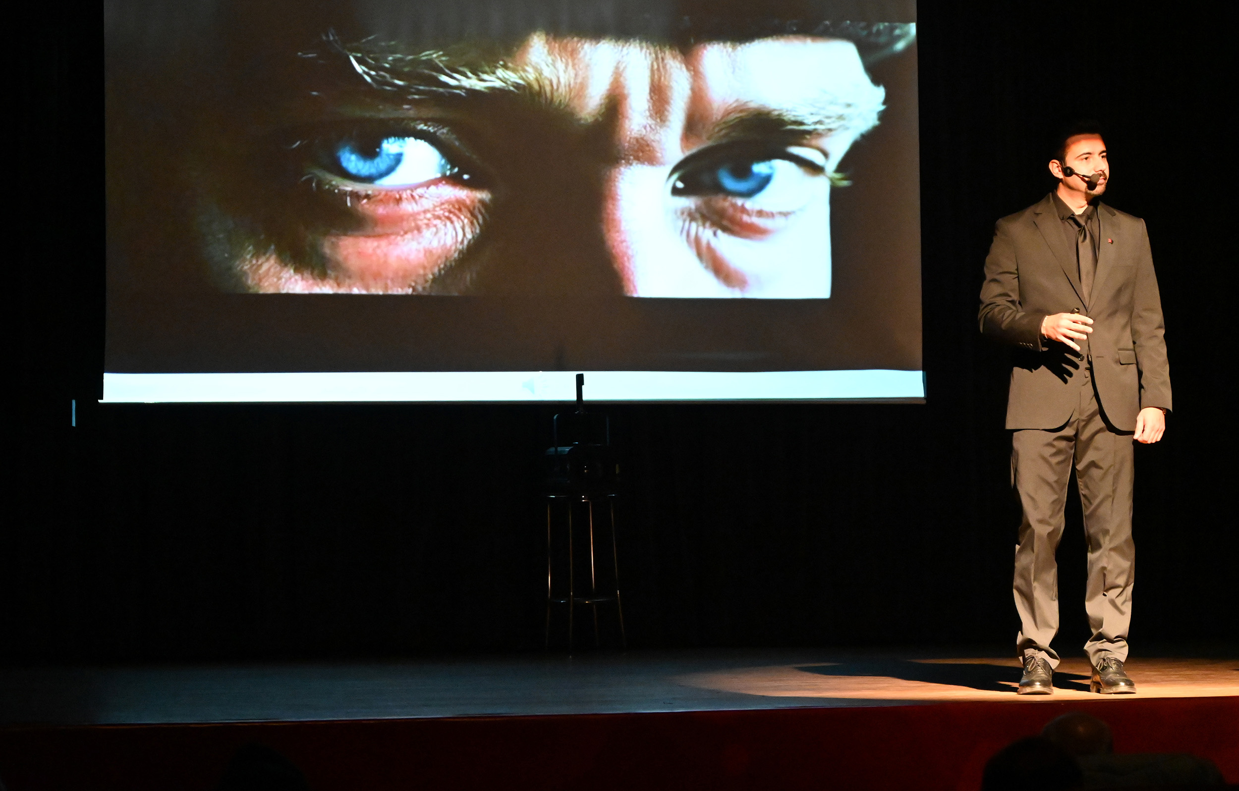 YALOVA’DA 10 KASIM ATATÜRK PROGRAMLARIYLA DOLU DOLU GEÇTİ