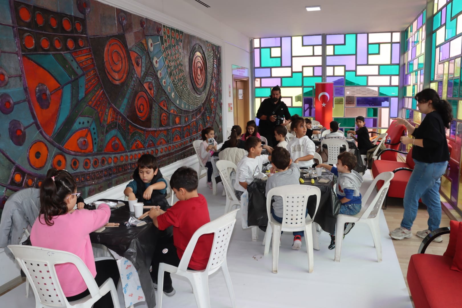 İstanbul Kadıköy ve Yalova Belediyeleri’nden Ortak Çocuk Etkinliği: Minikler Sanatla Dolu Bir Ara Tatil Yaşıyor 9 İstanbul Kadıköy ve Yalova Belediyeleri’nden Ortak Çocuk Etkinliği: Minikler Sanatla Dolu Bir Ara Tatil Yaşıyor