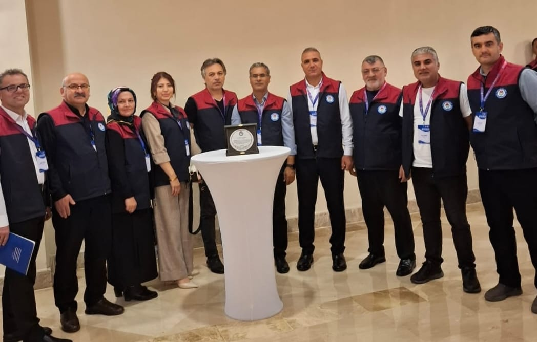 EĞİTİM BİR-SEN YALOVA ŞUBESİ, “BÜYÜK TÜRKİYE BULUŞMASI”NDAN ÖDÜLLE DÖNDÜ 4 EĞİTİM BİR-SEN YALOVA ŞUBESİ, “BÜYÜK TÜRKİYE BULUŞMASI”NDAN ÖDÜLLE DÖNDÜ