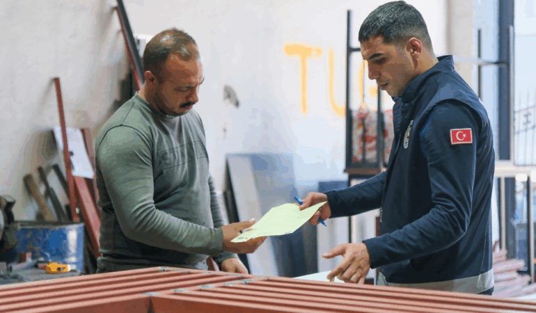 ÇİFTLİKKÖY’DE ZABITADAN ENDÜSTRİYEL ATIK DENETİMİ