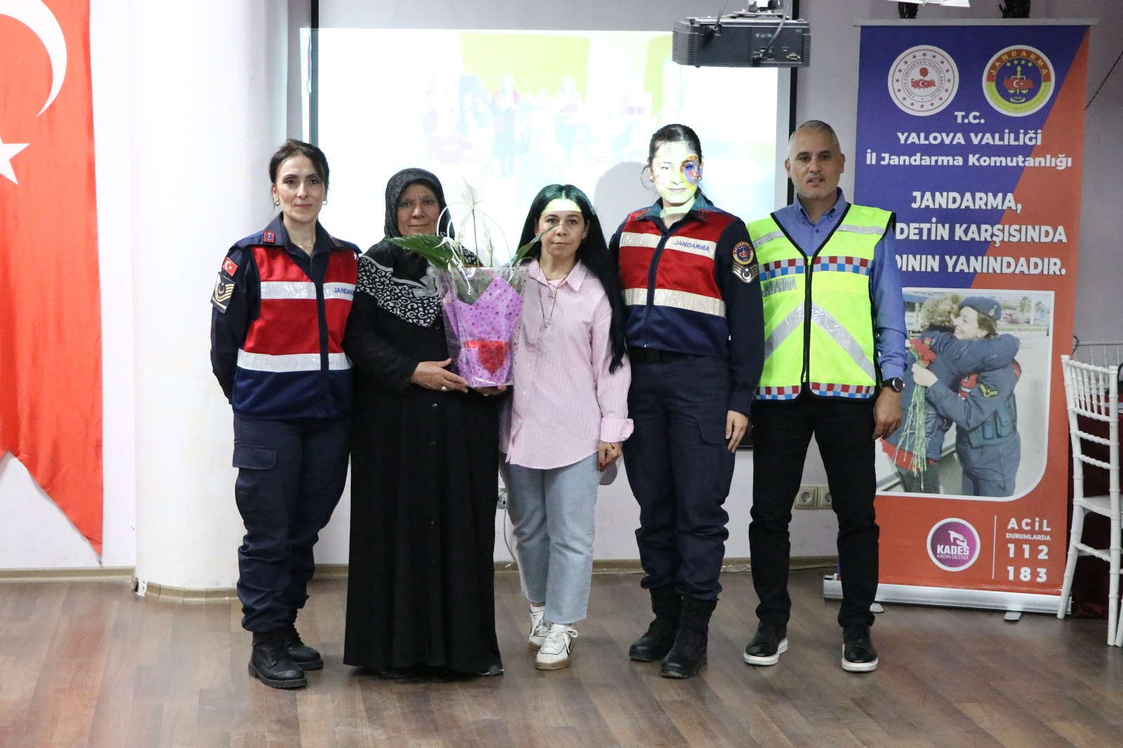 ÇİFTLİKKÖY’DE UYUŞTURUCUYLA MÜCADELE SEMİNERİ YAPILDI 6 ÇİFTLİKKÖY’DE UYUŞTURUCUYLA MÜCADELE SEMİNERİ YAPILDI