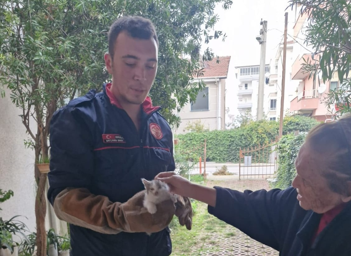 ÇİFTLİKKÖY İTFAİYECİLERİ İŞ BAŞINDA 5 ÇİFTLİKKÖY İTFAİYECİLERİ İŞ BAŞINDA