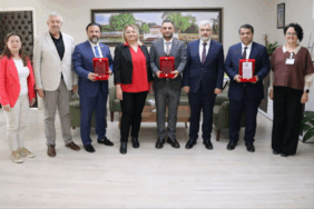 Yalova Üniversitesi Tıp Fakültesi Öğrencileri Beyaz Önlüklerini Giydi 1 thumbnail