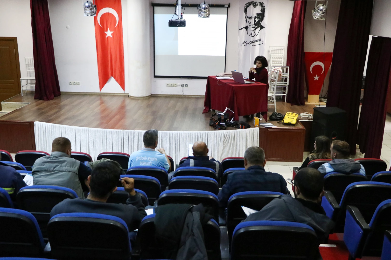 ÇİFTLİKKÖY’DE YÜKSEKTE GÜVENLİ ÇALIŞMA EĞİTİMİ VERİLDİ 5 ÇİFTLİKKÖY’DE YÜKSEKTE GÜVENLİ ÇALIŞMA EĞİTİMİ VERİLDİ