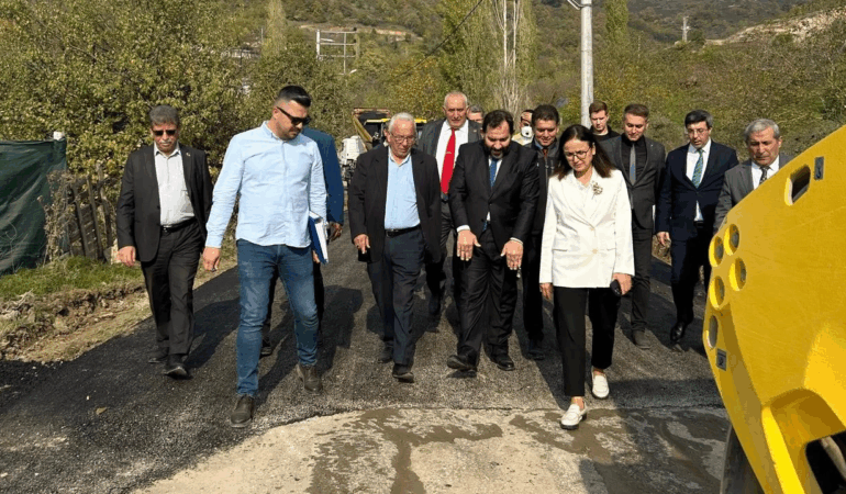 Sugören’de Konforlu Ulaşım İçin Sıcak Asfalt Seferberliği