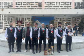 GENÇLER MİKROP YUVASINA MAHKÛM EDİLDİ 1 thumbnail