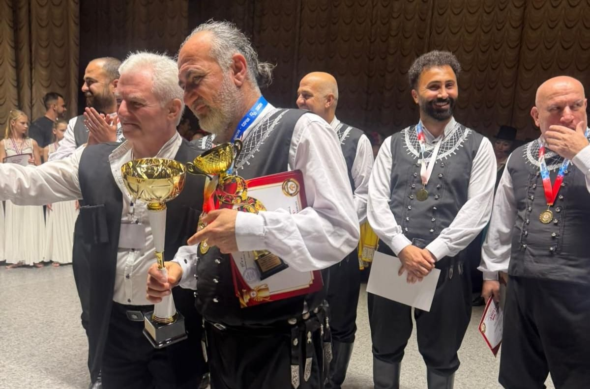 Yalova Yürüyen Köşk Halk Oyunları Derneği Soçi’de Türkiye’ye Birincilik Getirdi