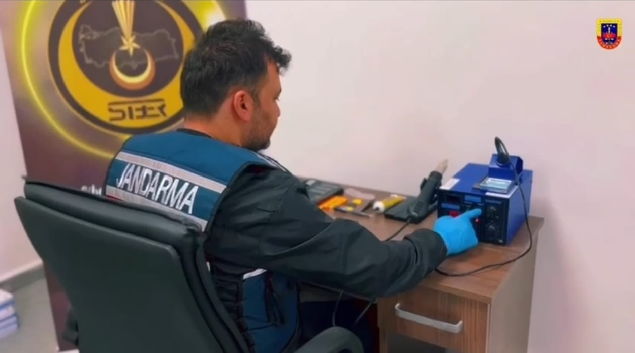 Yalova Merkezli Nitelikli Dolandırıcılık Operasyonu: 8 İlde 10 Şüpheli Yakalandı 6 Yalova Merkezli Nitelikli Dolandırıcılık Operasyonu: 8 İlde 10 Şüpheli Yakalandı