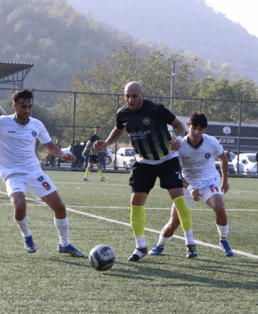 ÇİFTLİKKÖY BELEDİYESPOR’DAN ÇINARCIK’A GOL YAĞMURU (7-2)