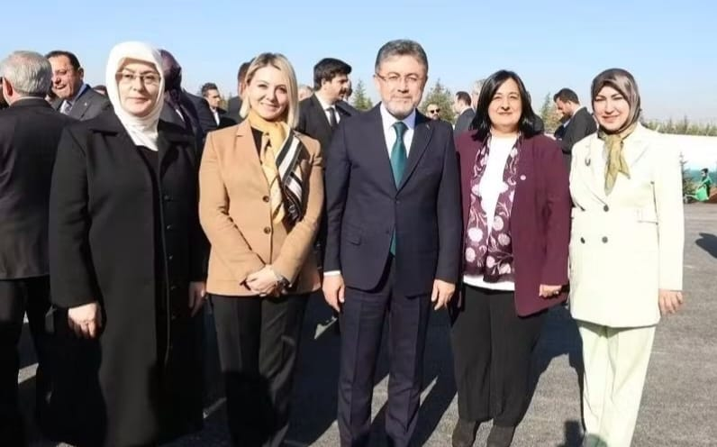 AK Parti Yalova Milletvekili Meliha Akyol’dan Yoğun Ankara Mesaisi: Yeşil Vatan İçin Fidan, Yalova İçin Girişim” 1 AK Parti Yalova Milletvekili Meliha Akyol’dan Yoğun Ankara Mesaisi: Yeşil Vatan İçin Fidan, Yalova İçin Girişim”
