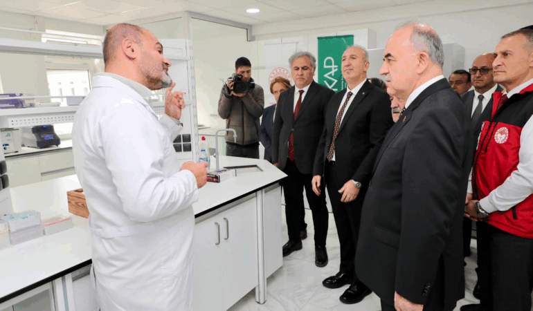 Vali Muammer Erol, “DOKAP İllerinde Arı Kolonilerinin Hastalıklarla Mücadele ve Tedavisi” Projesinin Lansmanına Katıldı