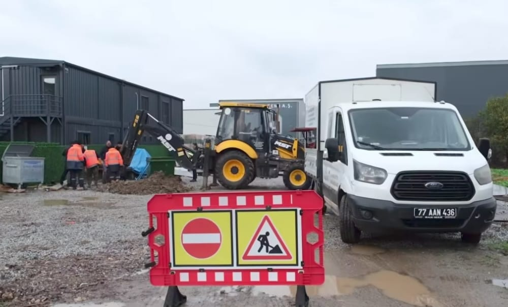 Çavuşçiftliği Köyü’nde İçme Suyu Hattı Yenilendi: Altınova Altyapıda Modern Döneme Geçiyor